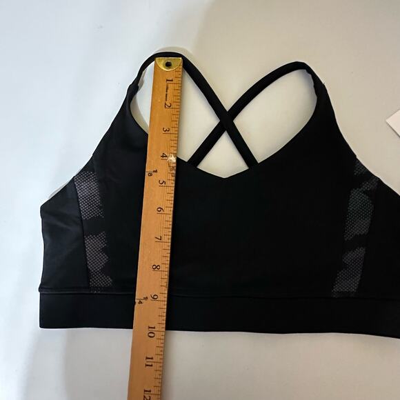 Zyia Sports Bra Womens Medium Black Camo Reflective Brilliant Unpadded NEW Gym - Picture 10 of 12